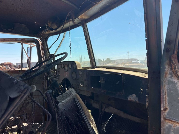 autocar-diesel-dump-truck-image-23