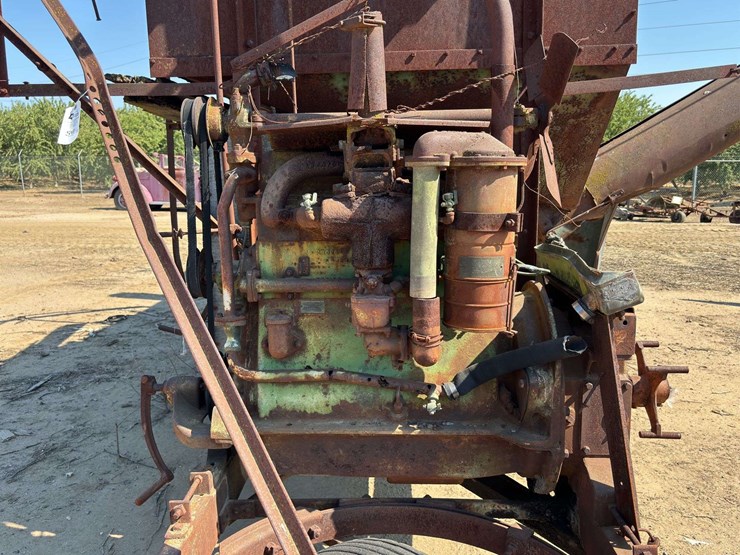 john-deere-pull-type-combine-image-14