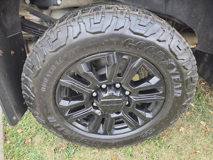 2023-gmc-3500hd-image-69