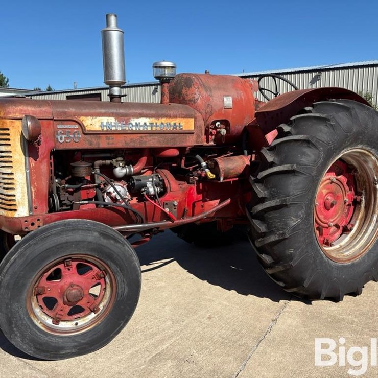 1958 INTERNATIONAL 650
