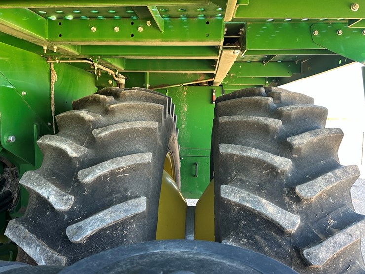2017-john-deere-cs690-image-28