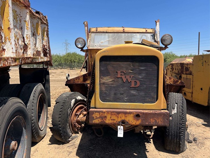 fwd-dump-truck-image-3