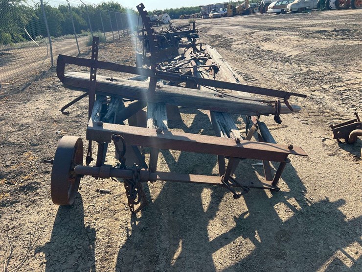 stockton-5-bottom-wood-beam-plow-image-6