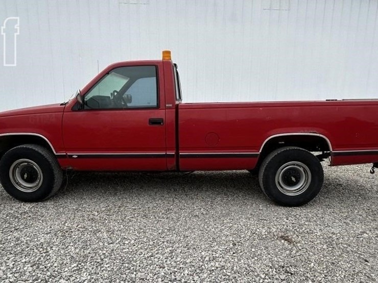 1993-chevrolet-cheyenne-2500-image-1