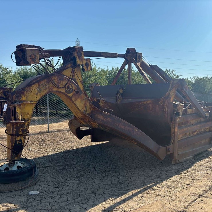 Pull Type Pan Scraper