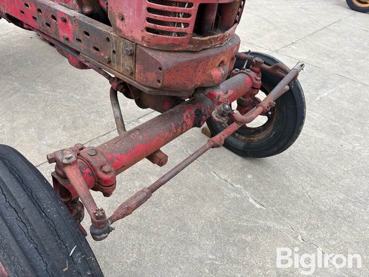 1947-ih-farmall-m-2wd-tractor-image-10