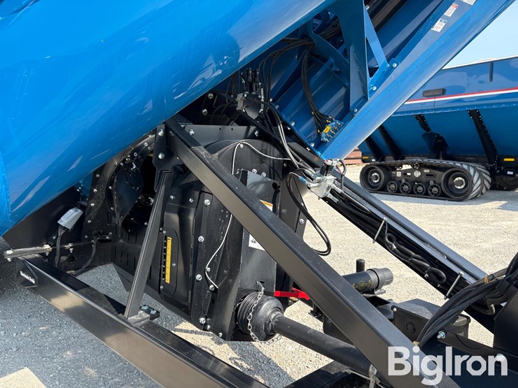 2024-kinze-1421-grain-cart-image-16