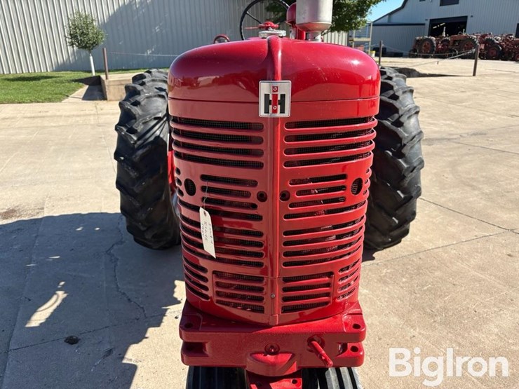 1954-ih-farmall-super-m-ta-2wd-tractor-image-15