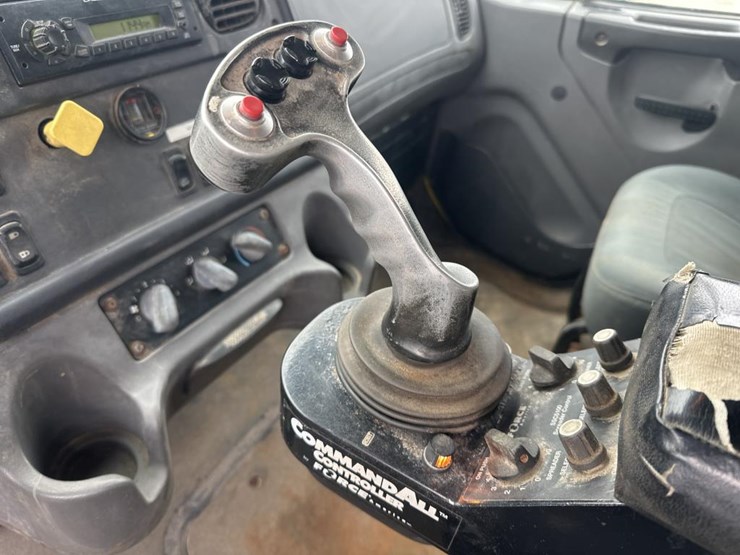 2004-caterpillar-3126-image-50