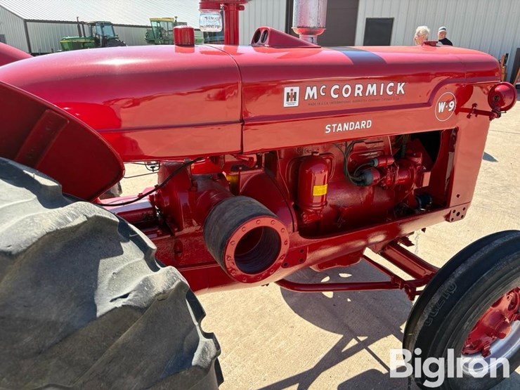 1950-international-w9-image-16