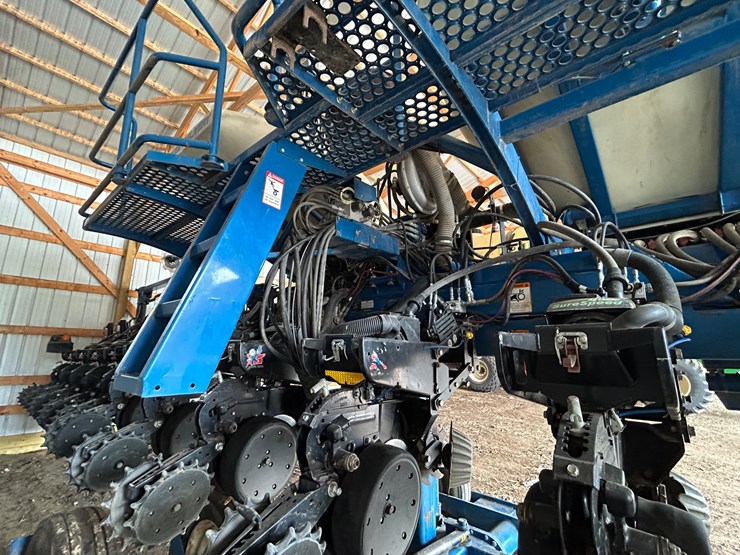 2010-kinze-3660-image-7