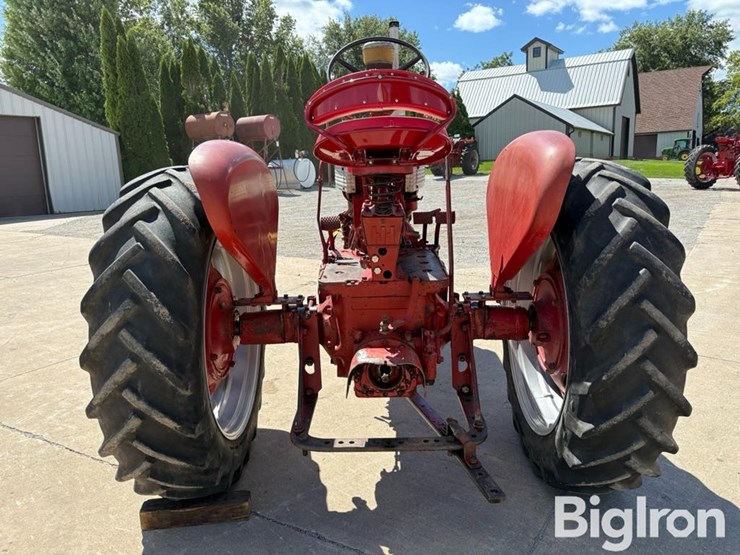 1959-case-ih-560-image-6