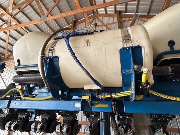 2010-kinze-3660-image-17