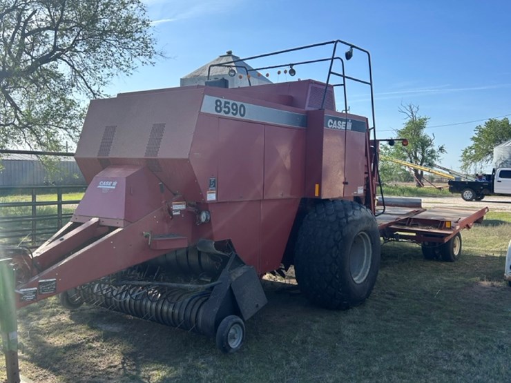 case-ih-8590-image-1