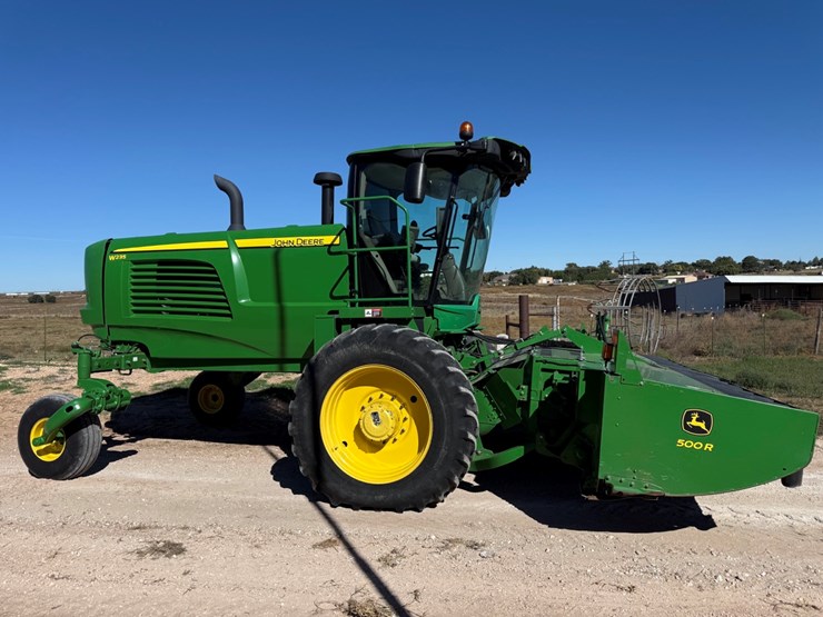 2019-john-deere-w235-image-46