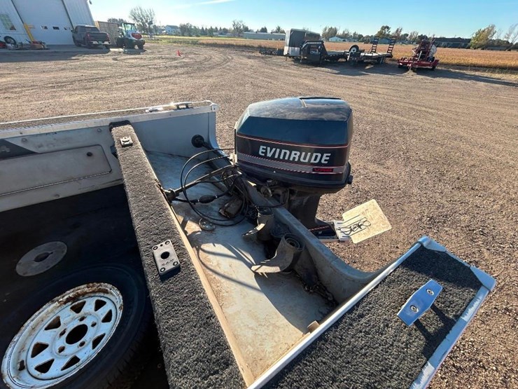 alumacraft-tropy-170-boat-image-15