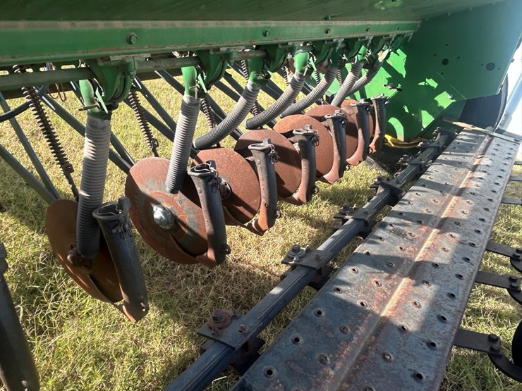 john-deere-8300-image-5