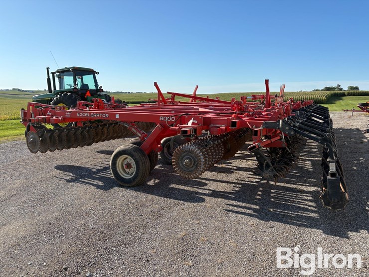2012-kuhn-krause-excelerator-8000-image-8