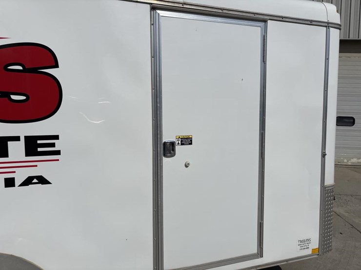 #5042-•-2018-h-&-h-16'-enclosed-trailer-image-8