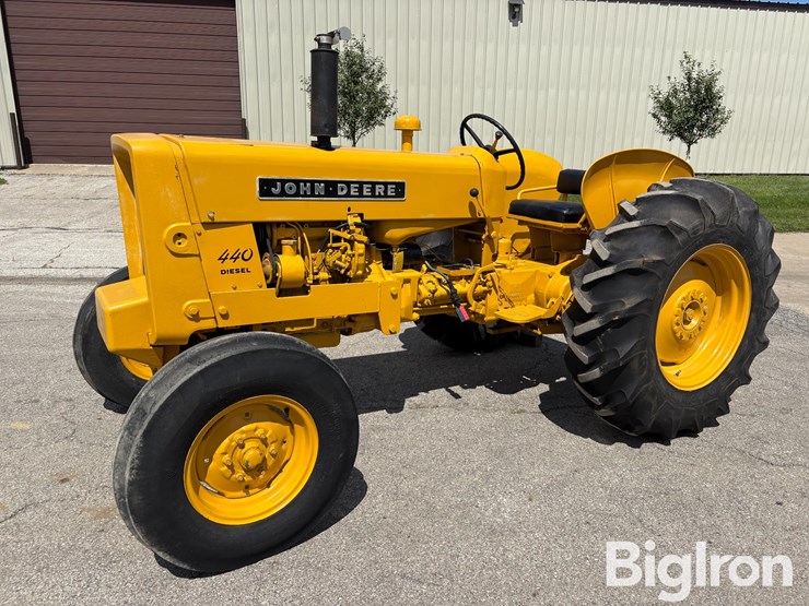 1959-john-deere-440-image-1