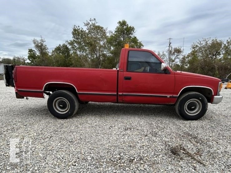 1993-chevrolet-cheyenne-2500-image-7