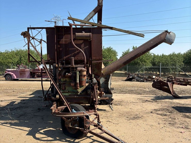 john-deere-pull-type-combine-image-9