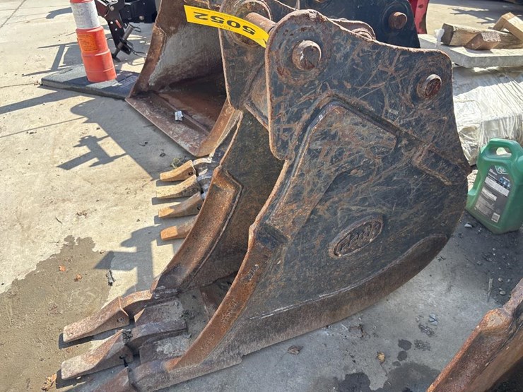 #5052-•-2018-geith-mx6hd-approx-12"-mini-tooth-bucket-image-1