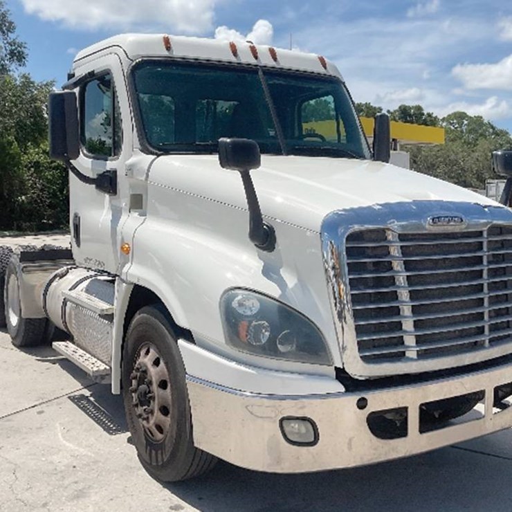 2019 FREIGHTLINER CASCADIA 125