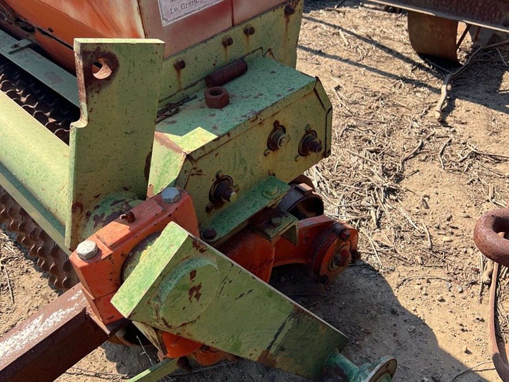 brillion-seeder-image-12