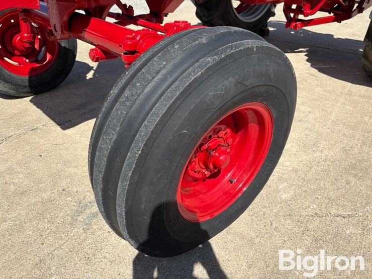 1961-case-ih-560-image-9