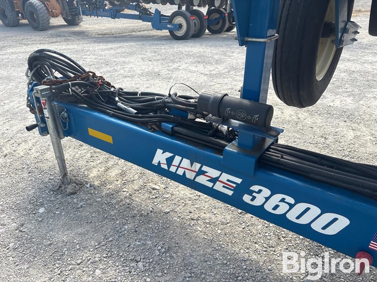 2019-kinze-3600-image-10