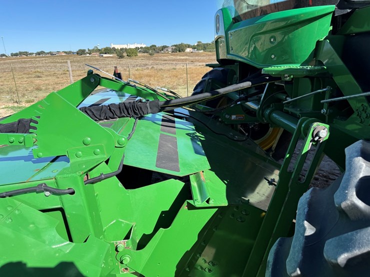 2019-john-deere-w235-image-18