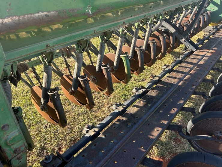 john-deere-8200-image-5