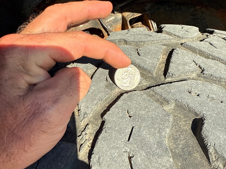 2003-chevrolet-silverado-2500-image-16