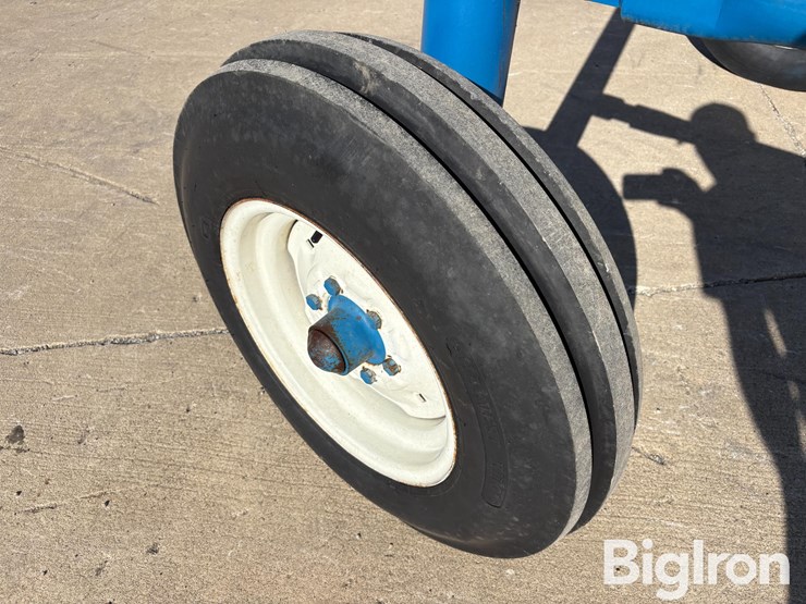 1969-ford-4000-image-10