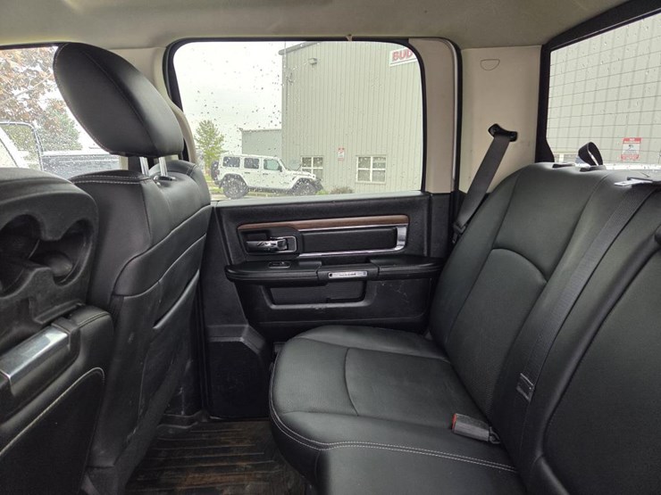 2017-dodge-ram-3500-image-48