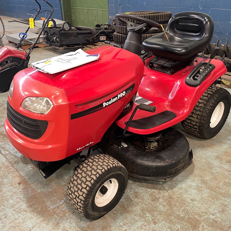 #7236 • Poulan Pro XT 42" Riding Mower, Needs Head Gasket