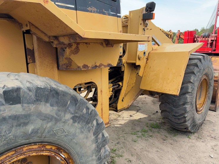 caterpillar-938f-image-20