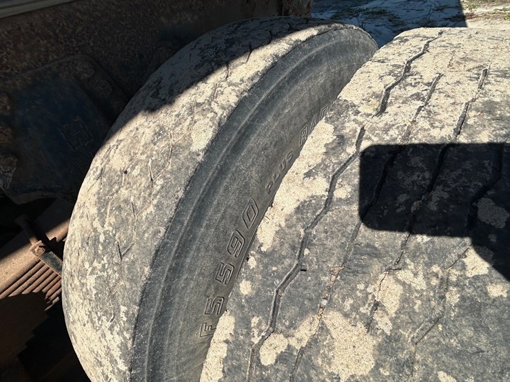 1987-ford-l8000-image-22