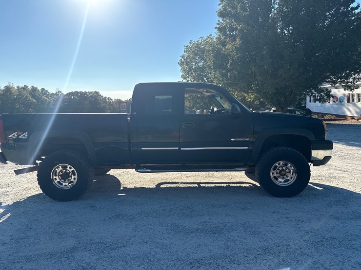 2003-chevrolet-silverado-2500-image-6