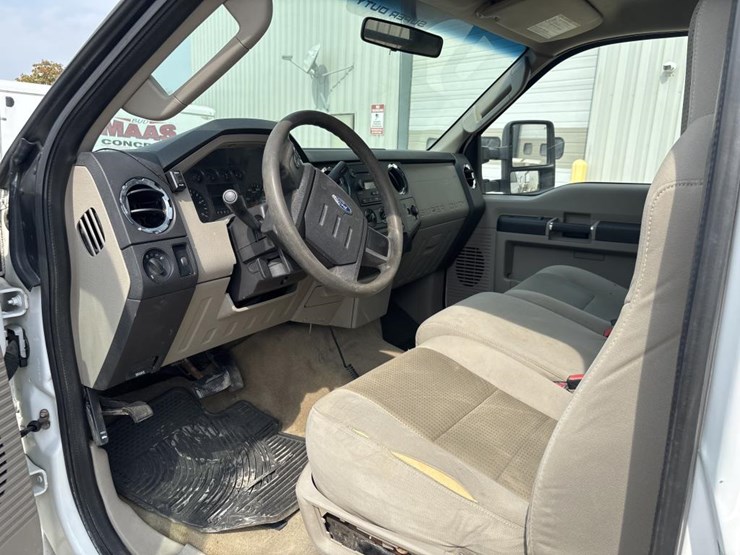 2008-ford-f350-image-41