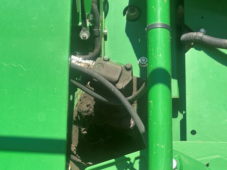 2017-john-deere-cs690-image-45