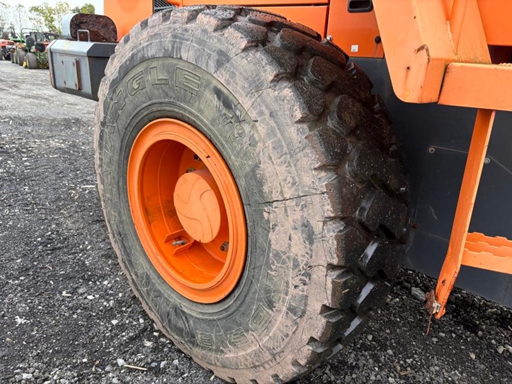 2015-doosan-dl200tc-5-image-11