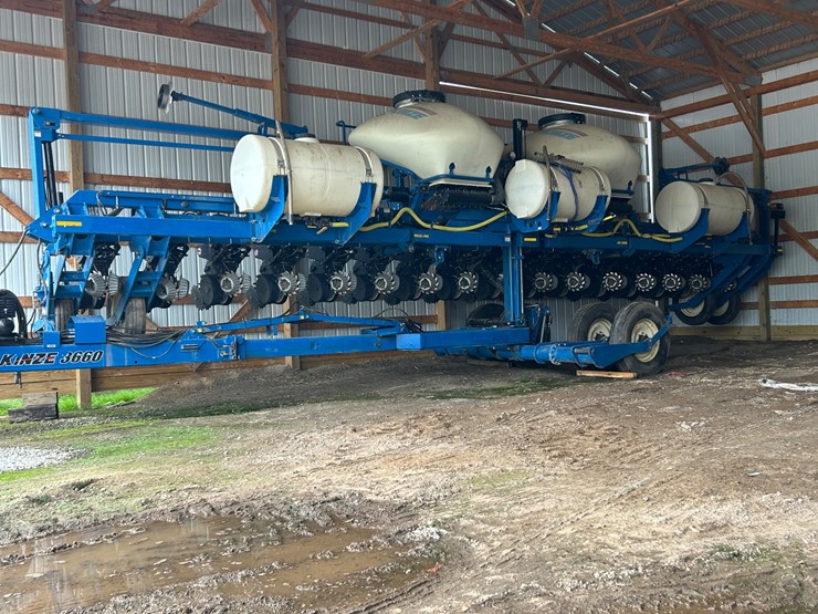 2010-kinze-3660-image-1