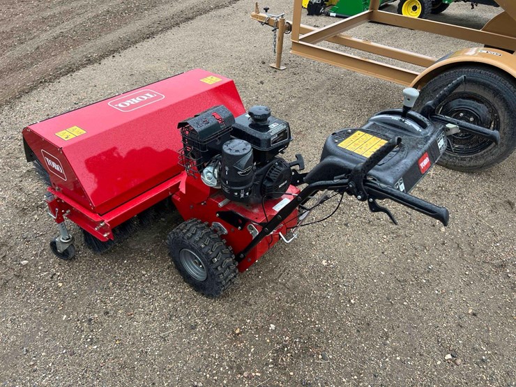 toro-power-broom-image-6