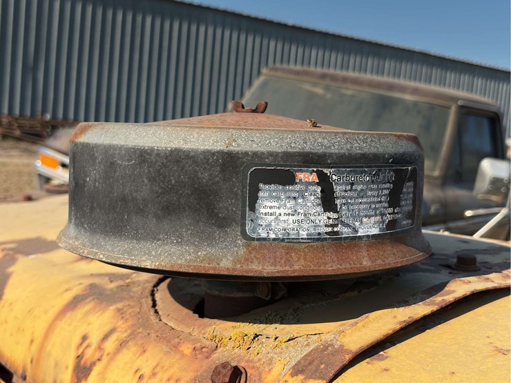 caterpillar-twenty-two-image-29