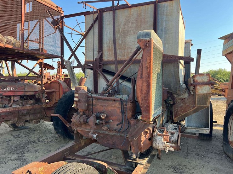 john-deere-pull-type-combine-image-6