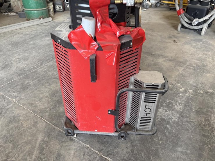 #5091-•-husqvarna-t8600-hepa-vacuum-w/-c5500-separator-image-15