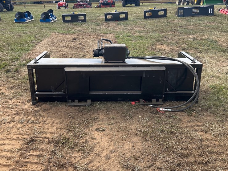 #477-•-quick-attach-vibrating-bucket-image-2