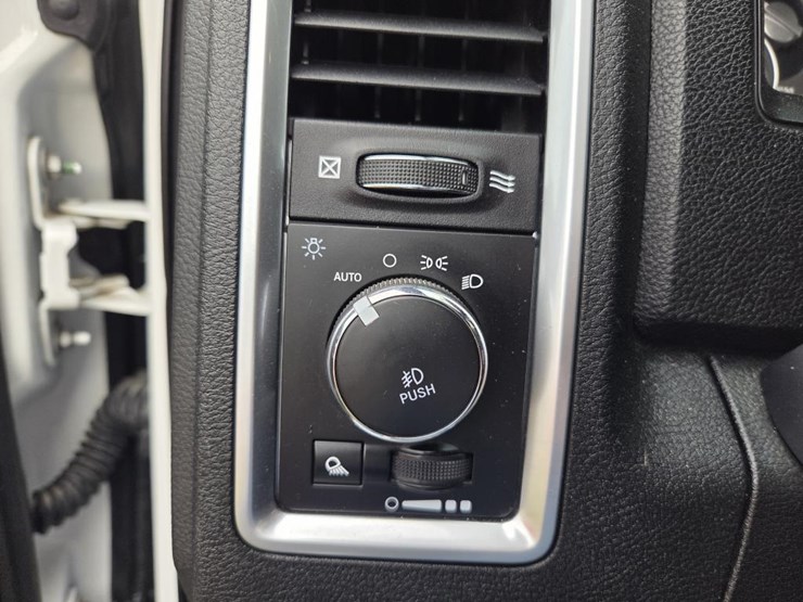 2018-dodge-ram-2500-image-64